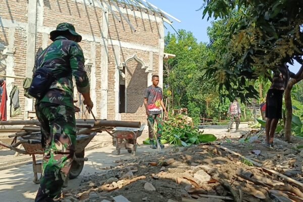 TMMD Hadirkan Kepedulian terhadap Fasilitas Ibadah Masyarakat di Parangjoro